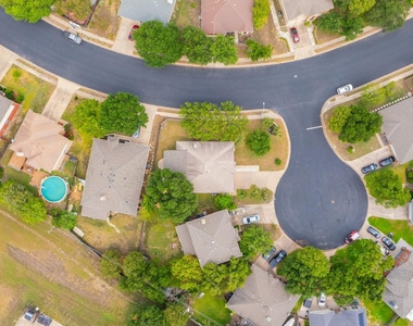 1600 Viki Lynn Ct - Photo Thumbnail 37
