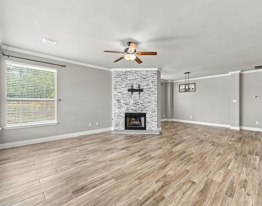 1600 Viki Lynn Ct - Photo Thumbnail 9