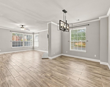1600 Viki Lynn Ct - Photo Thumbnail 5