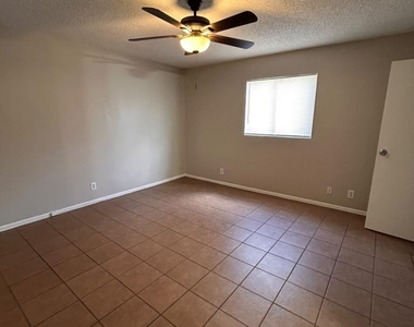 2706 Little Valley Cv - Photo Thumbnail 4