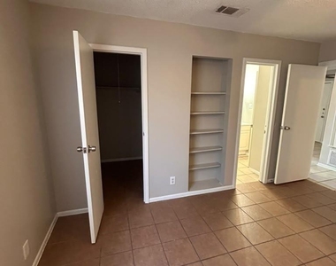2706 Little Valley Cv - Photo Thumbnail 5