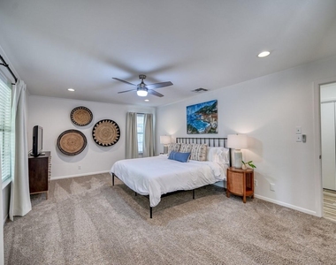 644 Cypress Rdg - Photo Thumbnail 8
