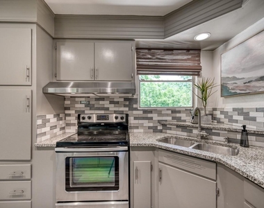 644 Cypress Rdg - Photo Thumbnail 16