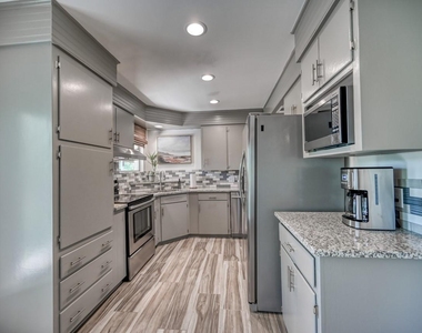 644 Cypress Rdg - Photo Thumbnail 15