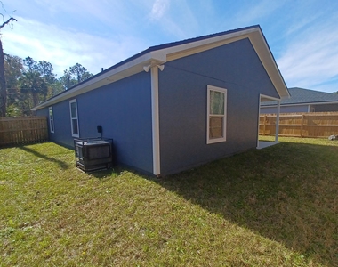908 W 9th Street - Photo Thumbnail 21