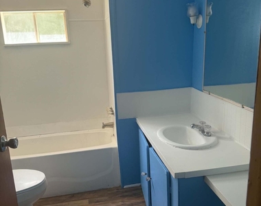 823 Janet Avenue - Photo Thumbnail 3
