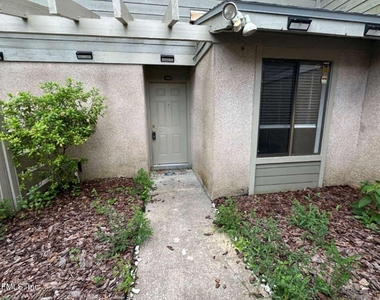 7701 Baymeadows Circle W - Photo Thumbnail 22