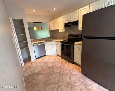 7701 Baymeadows Circle W - Photo Thumbnail 2