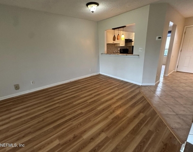 7701 Baymeadows Circle W - Photo Thumbnail 5