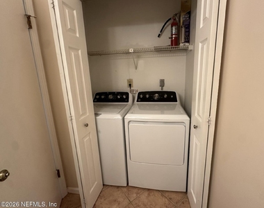 7701 Baymeadows Circle W - Photo Thumbnail 19