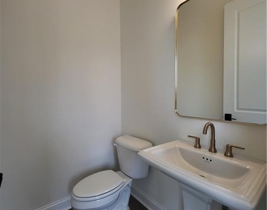137 Birch Tree Way - Photo Thumbnail 11