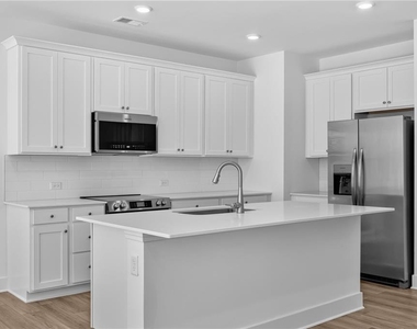 538 East Rope Mill Rd - Photo Thumbnail 3