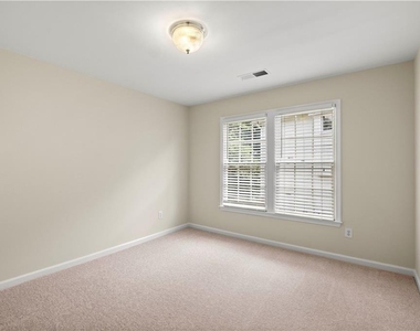 1124 Sadlers Way - Photo Thumbnail 14