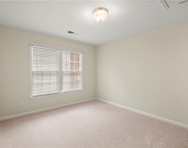 1124 Sadlers Way - Photo Thumbnail 15