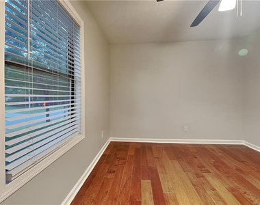 3521 Birchwood Trail - Photo Thumbnail 13