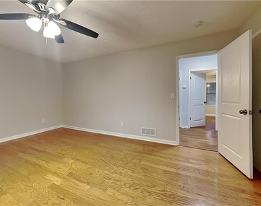 3521 Birchwood Trail - Photo Thumbnail 11