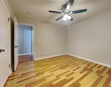 3521 Birchwood Trail - Photo Thumbnail 7