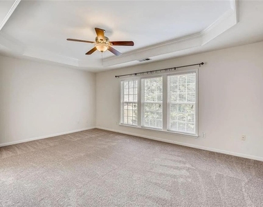 520 Midhurst Place - Photo Thumbnail 16