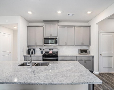 279 Persian Ivy Way - Photo Thumbnail 11