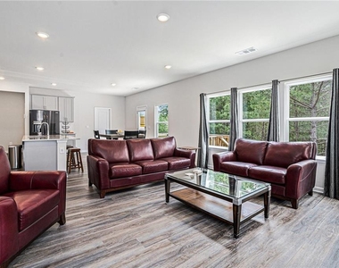279 Persian Ivy Way - Photo Thumbnail 3