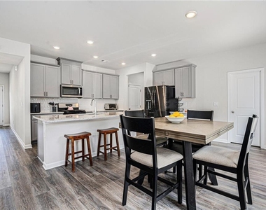 279 Persian Ivy Way - Photo Thumbnail 9