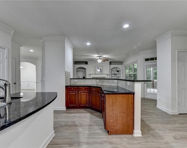 2511 Royston Drive - Photo Thumbnail 23