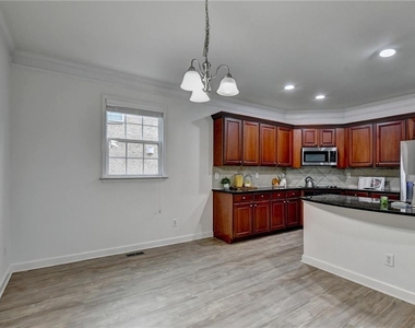 2511 Royston Drive - Photo Thumbnail 30