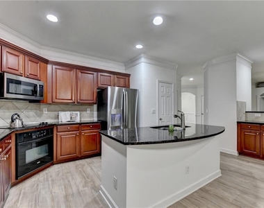 2511 Royston Drive - Photo Thumbnail 20