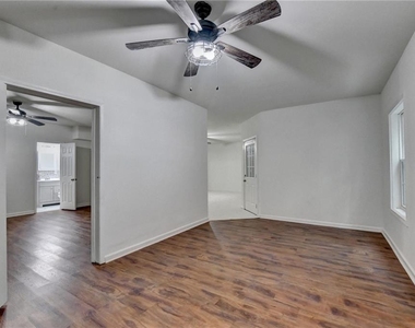 2511 Royston Drive - Photo Thumbnail 75