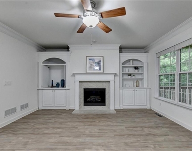 2511 Royston Drive - Photo Thumbnail 12