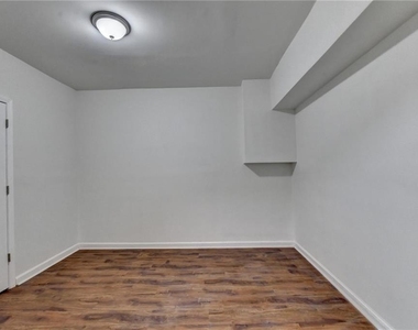 2511 Royston Drive - Photo Thumbnail 72