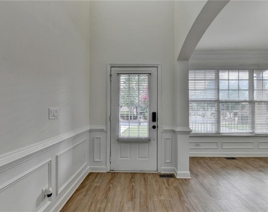 2511 Royston Drive - Photo Thumbnail 3