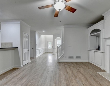 2511 Royston Drive - Photo Thumbnail 14