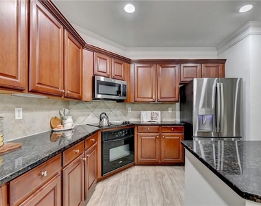 2511 Royston Drive - Photo Thumbnail 21