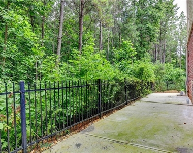 2511 Royston Drive - Photo Thumbnail 84