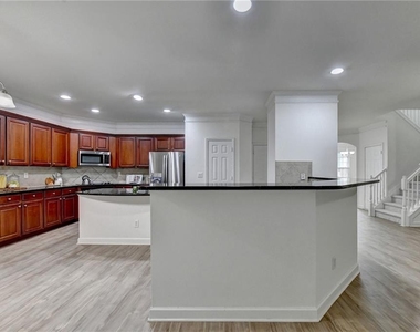 2511 Royston Drive - Photo Thumbnail 18