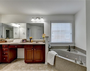 2511 Royston Drive - Photo Thumbnail 44