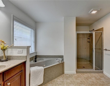 2511 Royston Drive - Photo Thumbnail 46