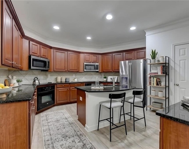 2511 Royston Drive - Photo Thumbnail 22