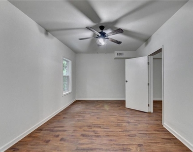 2511 Royston Drive - Photo Thumbnail 76