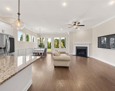 6853 River Rock Drive - Photo Thumbnail 16