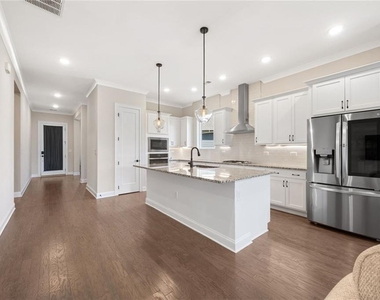 6853 River Rock Drive - Photo Thumbnail 12