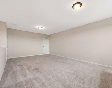 6853 River Rock Drive - Photo Thumbnail 30