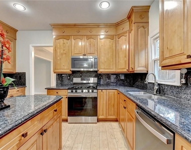 2835 Crestmont - Photo Thumbnail 22