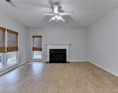 2835 Crestmont - Photo Thumbnail 31