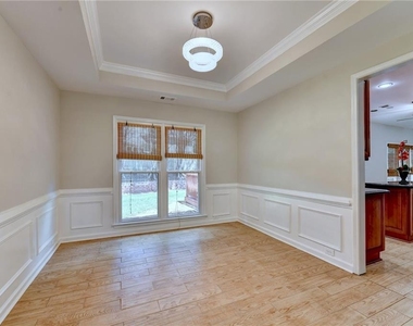2835 Crestmont - Photo Thumbnail 14