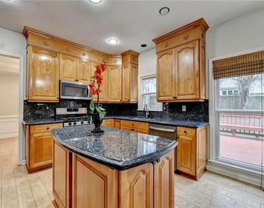 2835 Crestmont - Photo Thumbnail 25