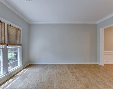 2835 Crestmont - Photo Thumbnail 9