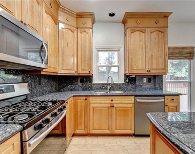 2835 Crestmont - Photo Thumbnail 20