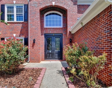 2835 Crestmont - Photo Thumbnail 4